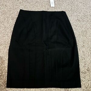Banana Republic Black Size 2 Elegant Black Pencil Skirt NWT